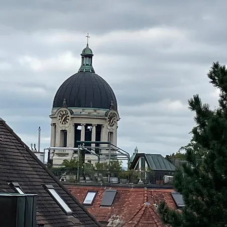 Spacious&stylish In Apartment