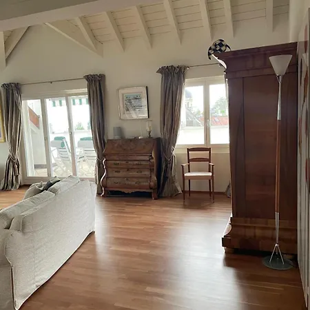 Spacious&stylish In Apartment *