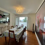 Spacious And Stylish In Apartamento
