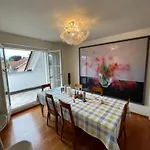 Spacious And Stylish In * Zurique