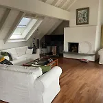 Spacious And Stylish In Apartamento