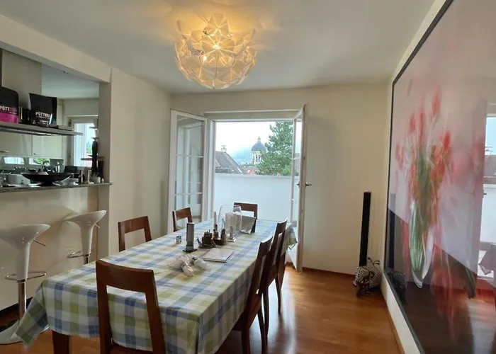 Spacious And Stylish In Appartement